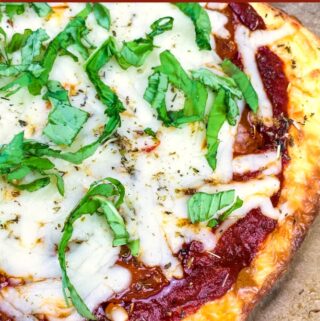 Are you looking for a low carb pizza recipes you can enjoy on the ketogenic diet? Our easy weeknight keto pepperoni pizza is delicious to bake.